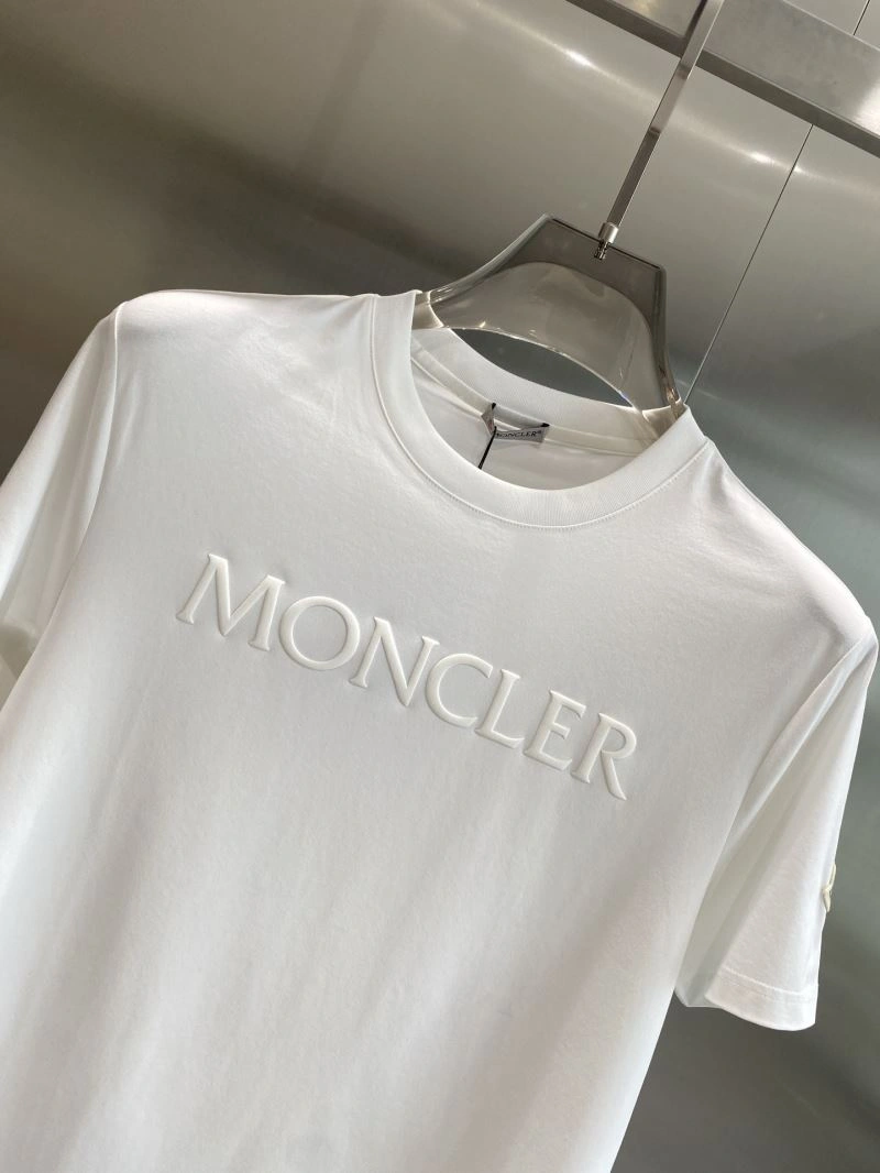 Moncler T-Shirts Durable 141102