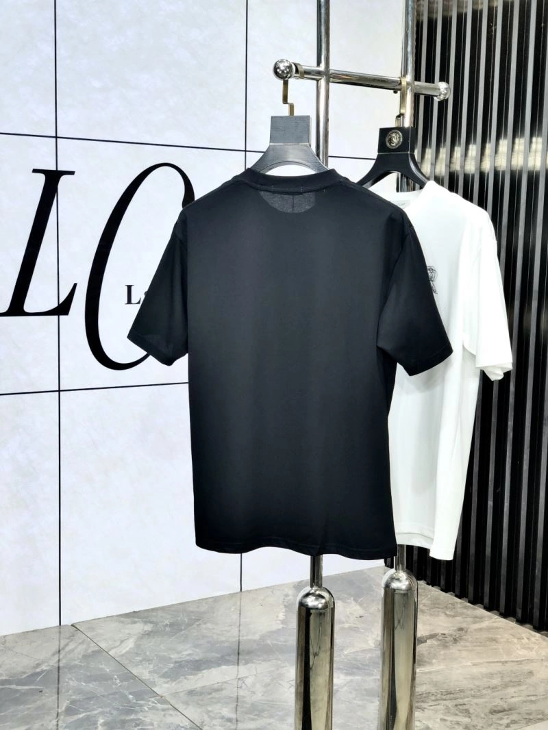 Moncler T-Shirts FashionForward 141100