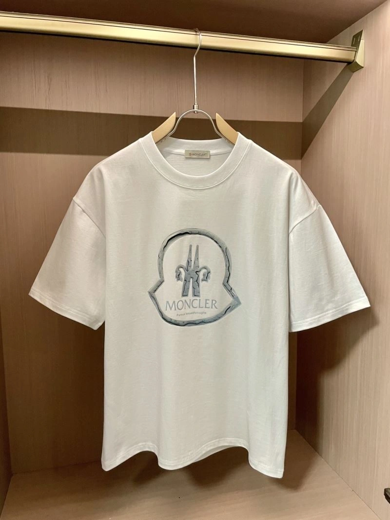 Sleek Moncler T-Shirts 141092