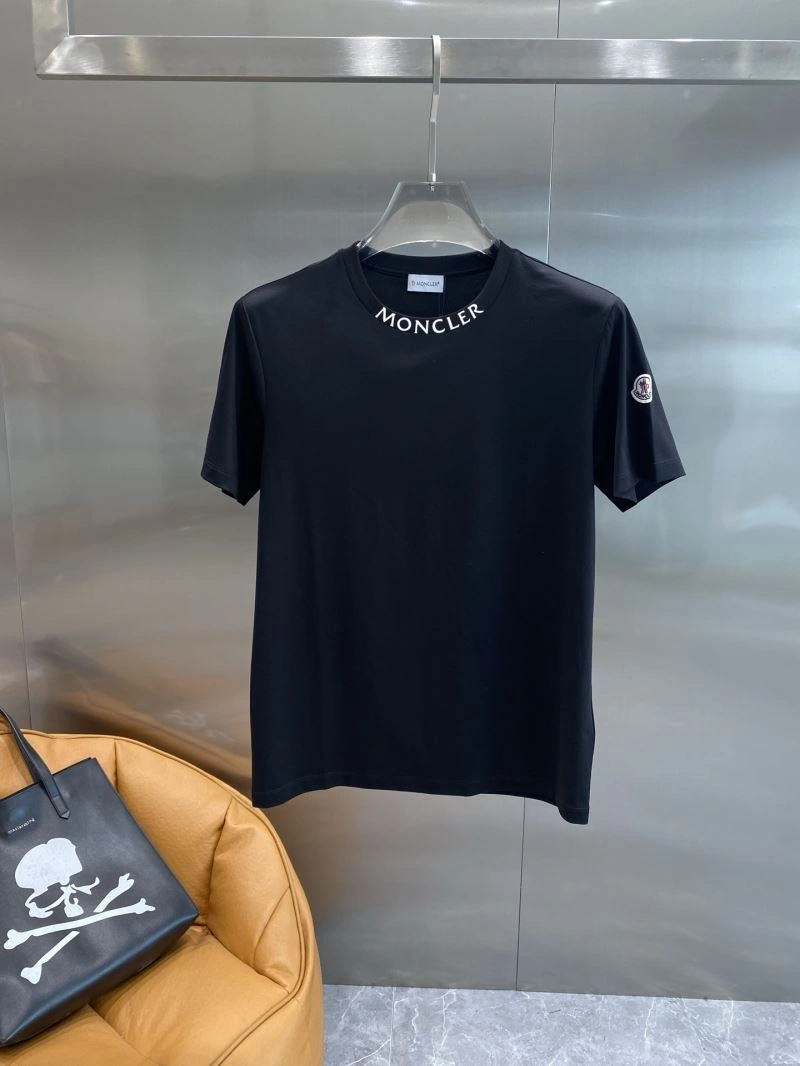 Moncler T-Shirts MultiPurpose 141082