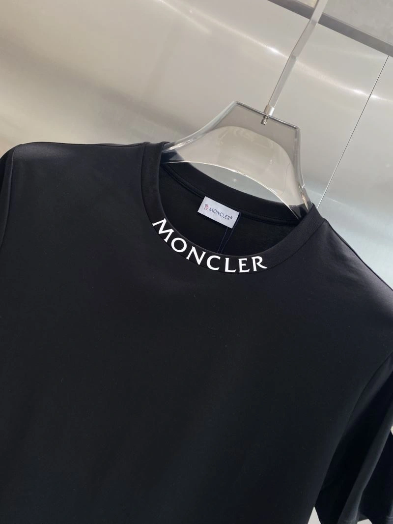 Moncler T-Shirts MultiPurpose 141082