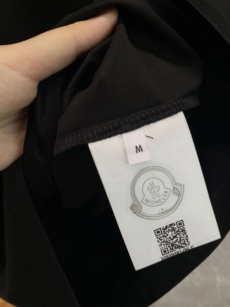 Moncler T-Shirts MultiPurpose 141082