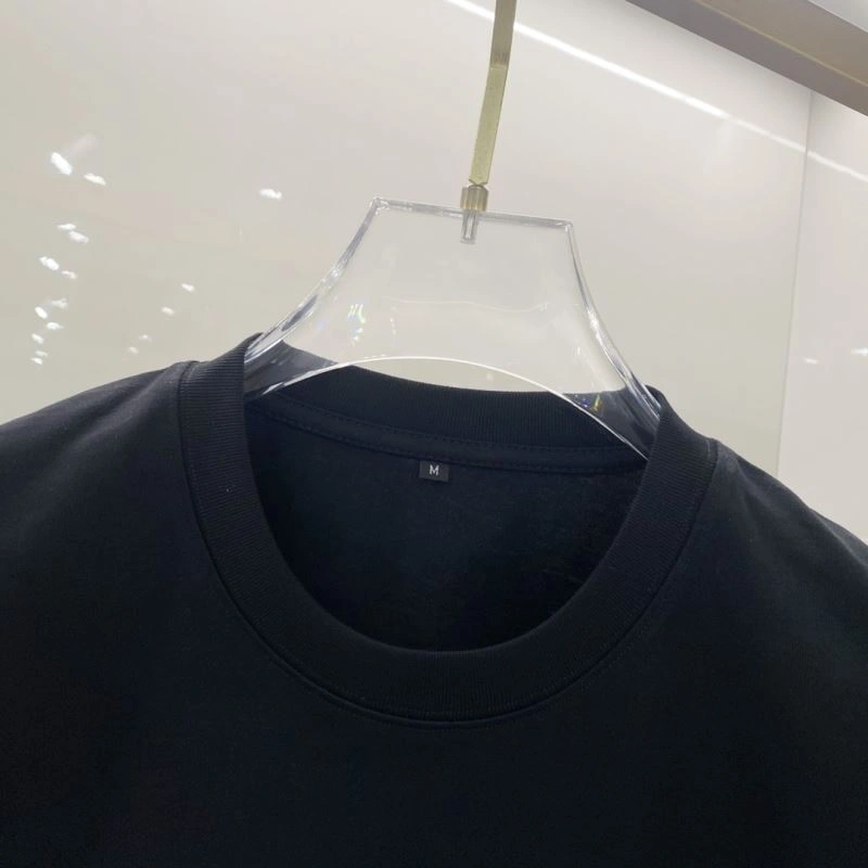Moncler T-Shirts Versatile 141080
