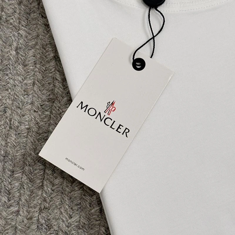 Moncler T-Shirts Upgraded 141071
