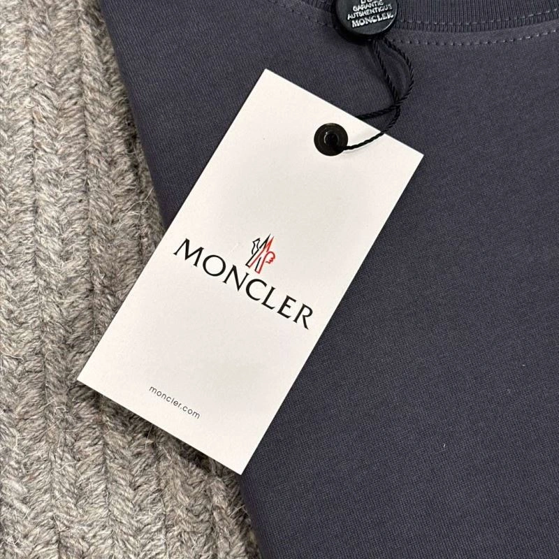 Moncler T-Shirts Premium 141083