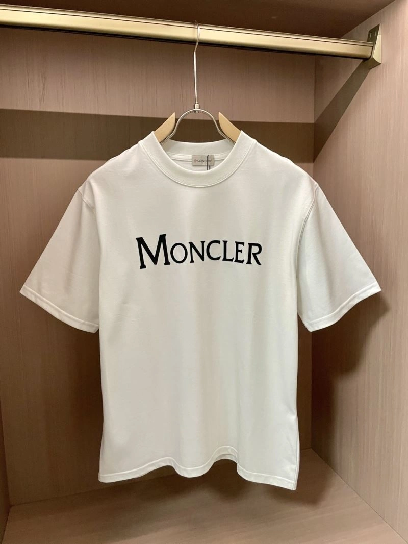 Moncler T-Shirts Bold 141075