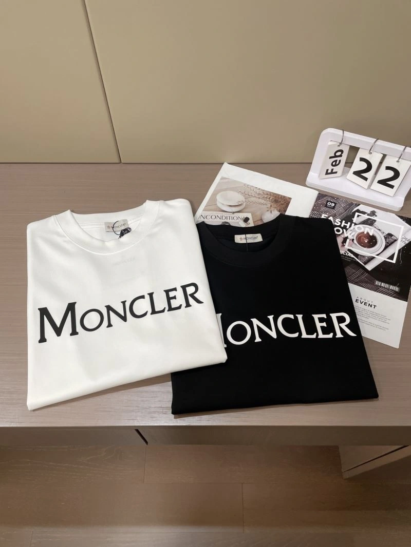 Moncler T-Shirts Bold 141075