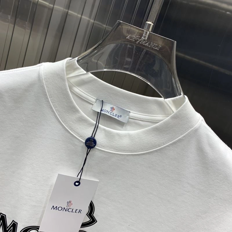 Snug Moncler T-Shirts 141070