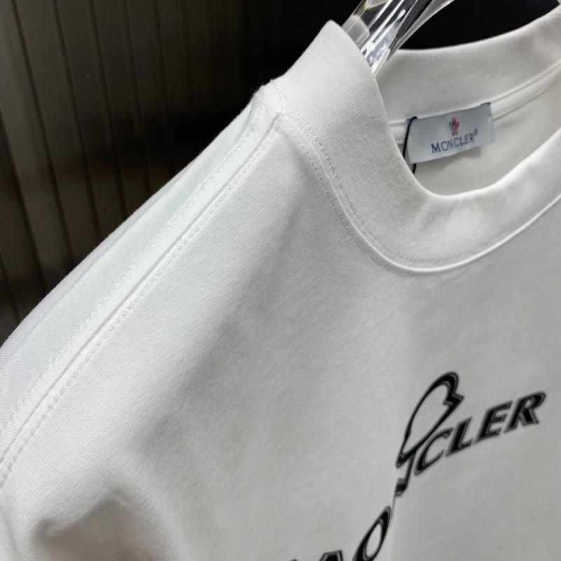 Snug Moncler T-Shirts 141070
