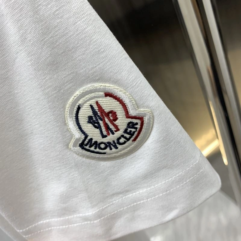 Snug Moncler T-Shirts 141070