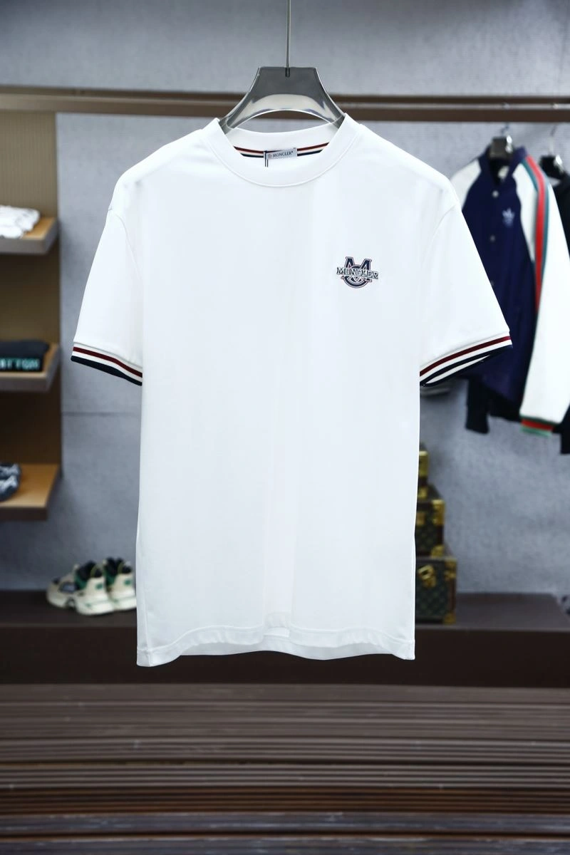 Moncler T-Shirts Supportive 141069