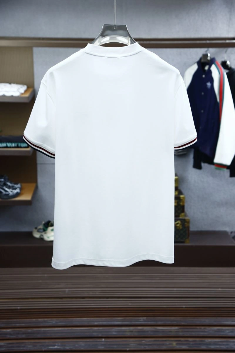 Moncler T-Shirts Supportive 141069