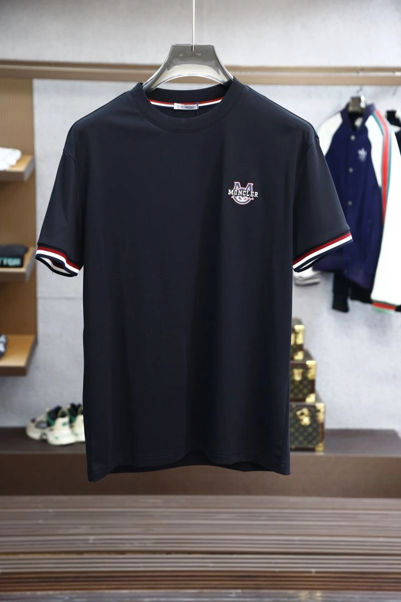 Moncler T-Shirts Supportive 141069