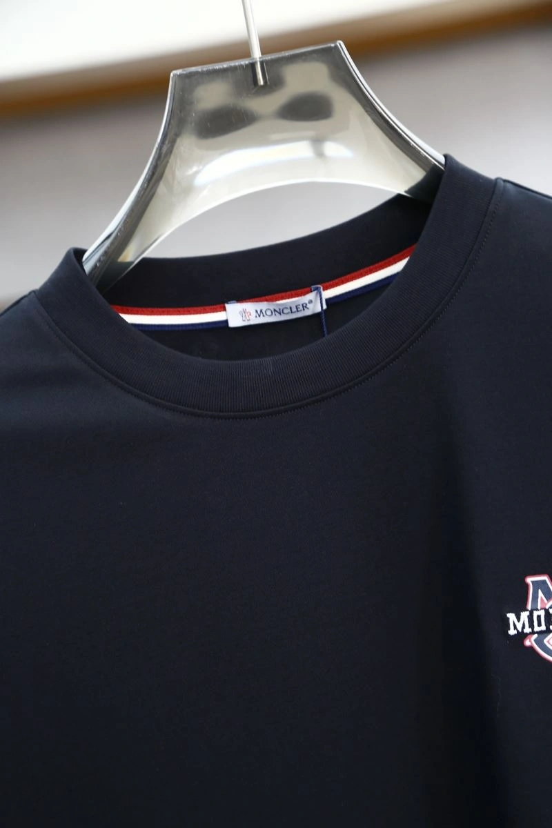 Moncler T-Shirts Supportive 141069