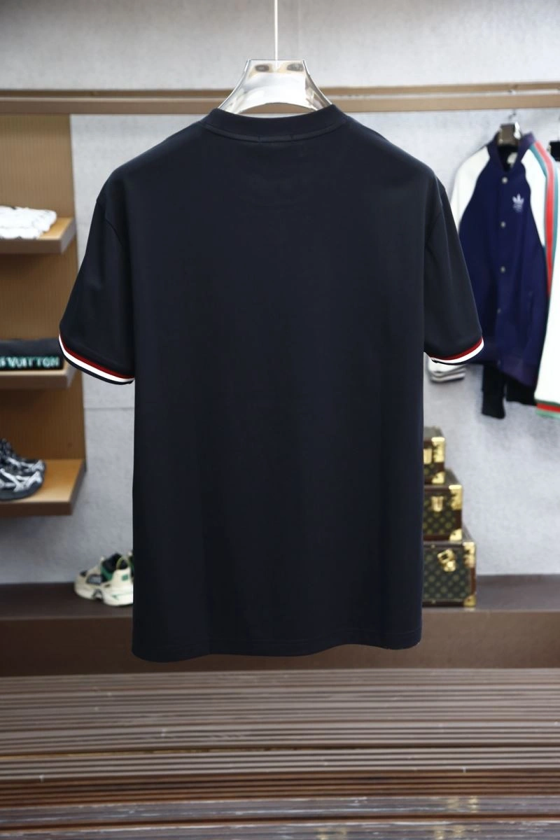 Moncler T-Shirts Supportive 141069