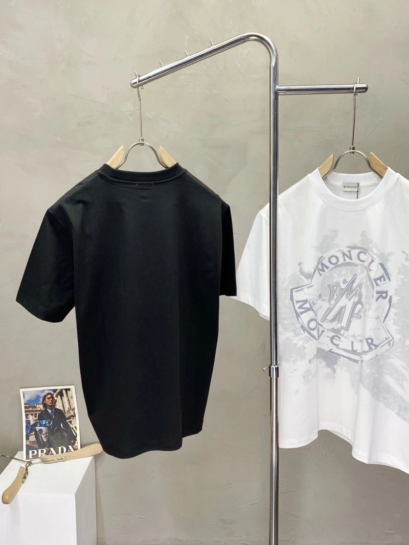 Moncler T-Shirts FashionForward 141062