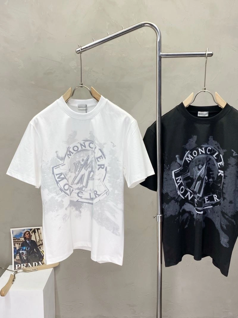 Moncler T-Shirts FashionForward 141062
