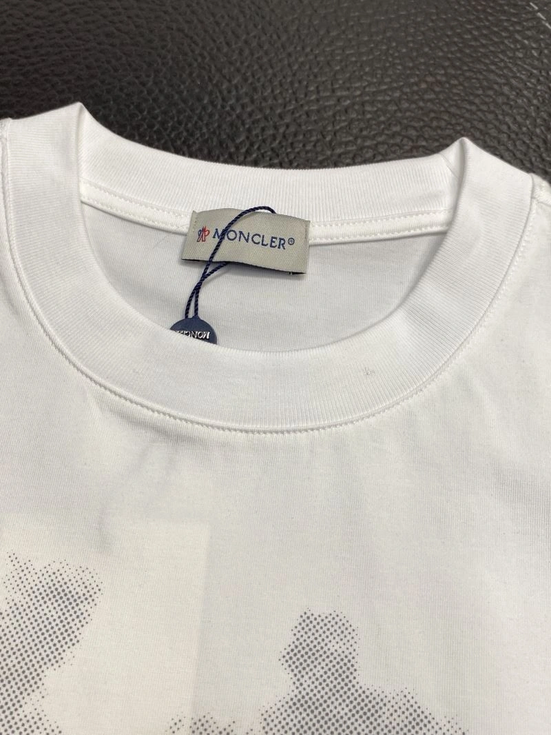 Moncler T-Shirts FashionForward 141062