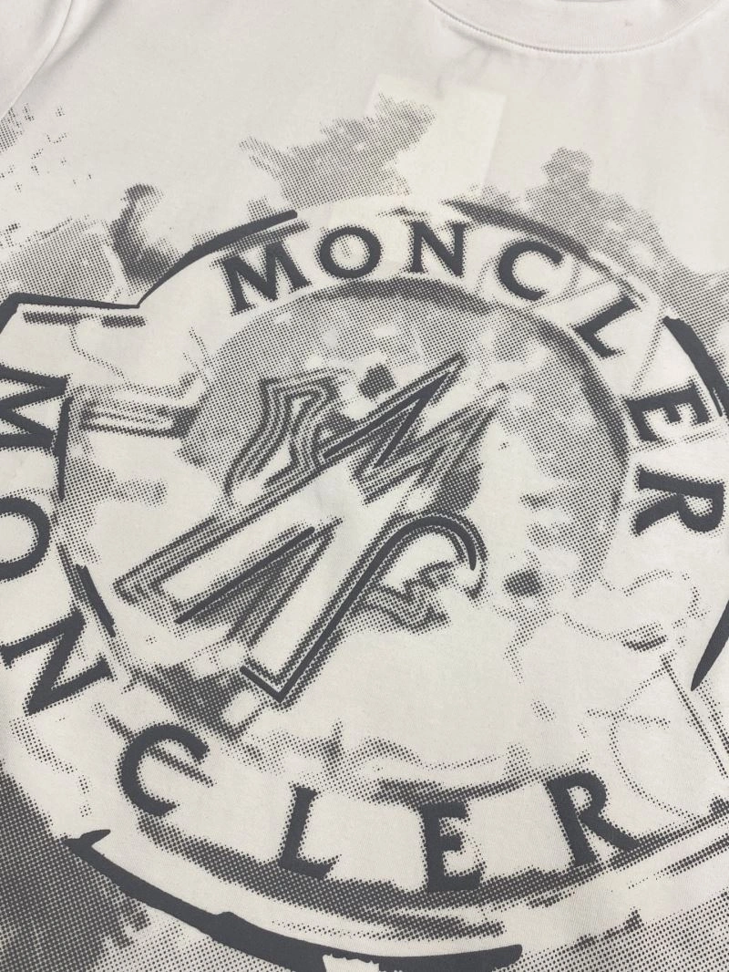 Moncler T-Shirts FashionForward 141062