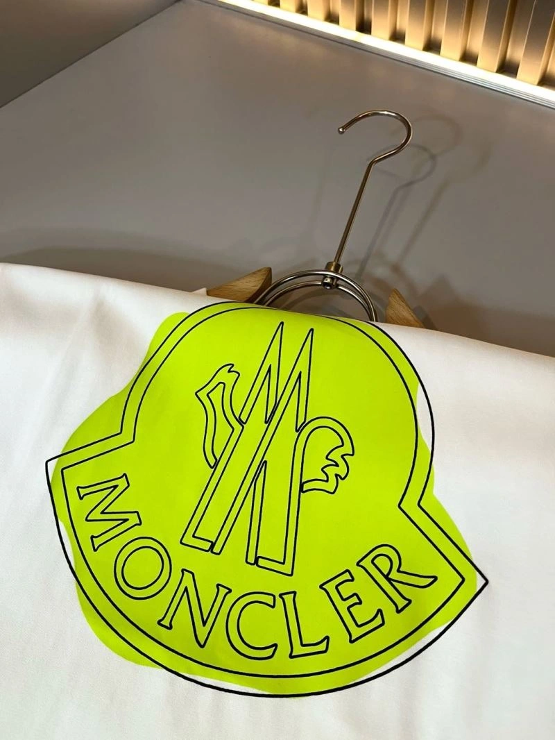 Sophisticated Moncler T-Shirts 141045