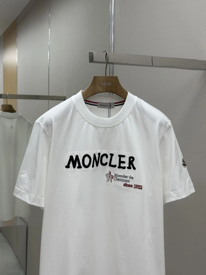 Lightweight Moncler T-Shirts 141028