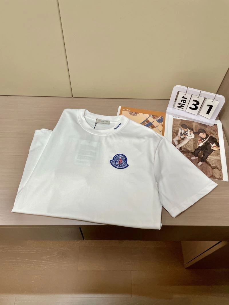 Moncler T-Shirts Bright 141037