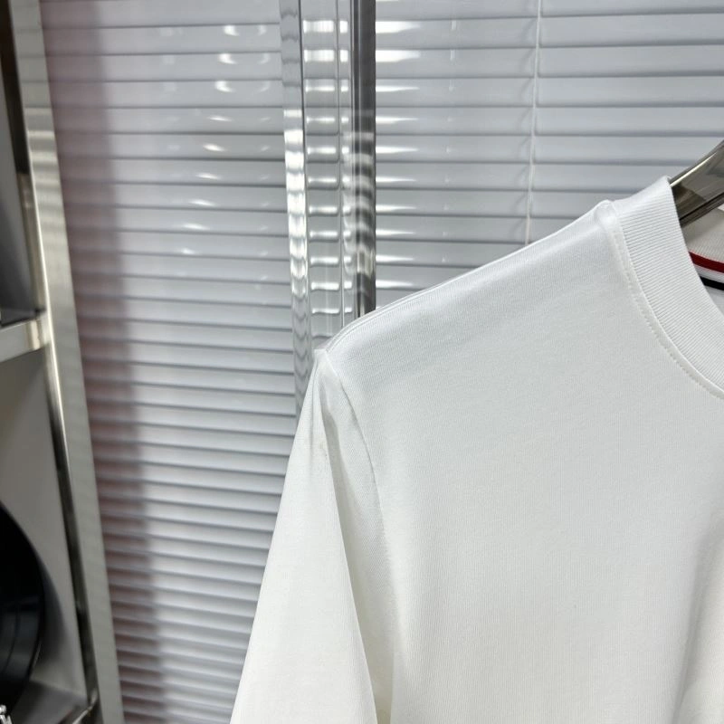 WellDesigned Moncler T-Shirts 141024