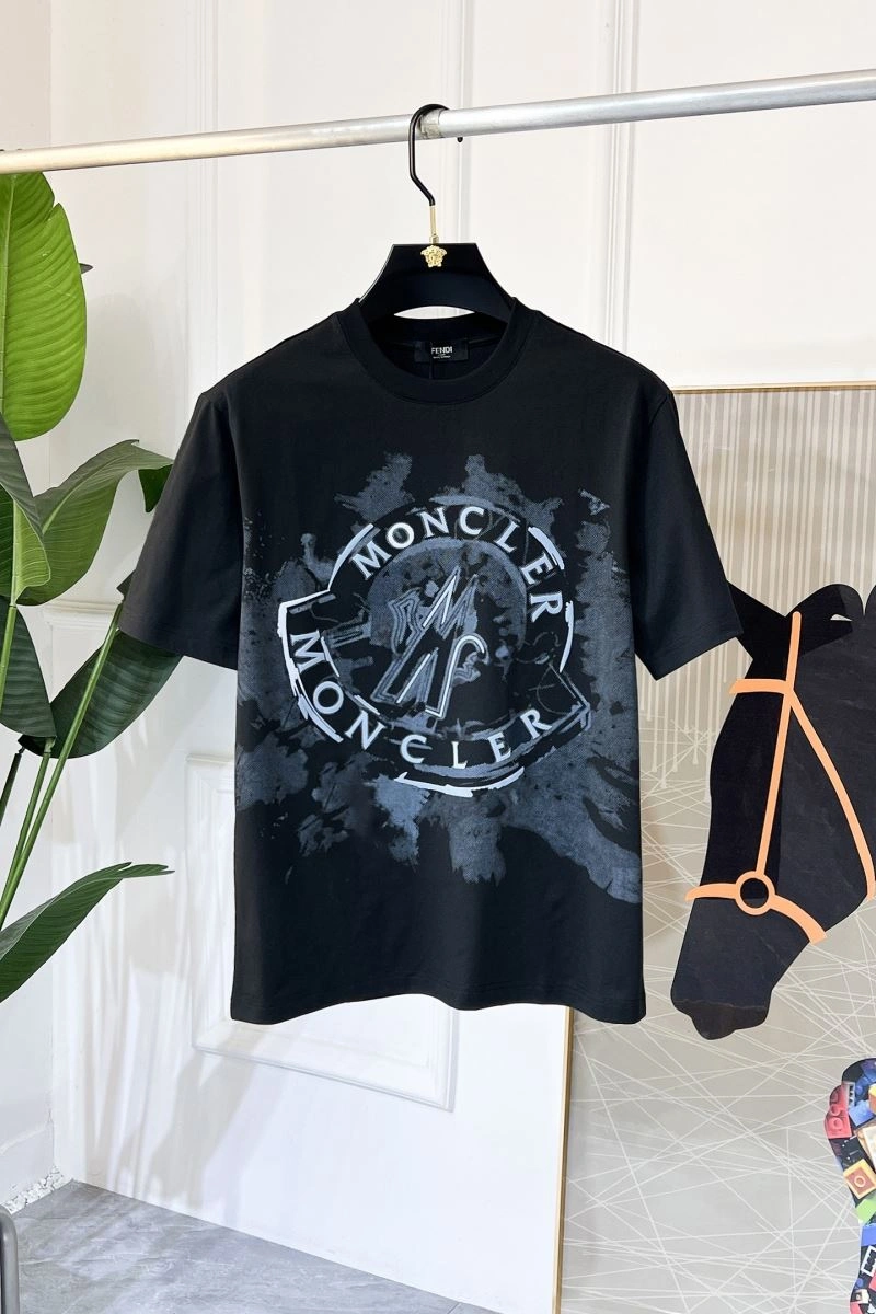 Moncler T-Shirts Durable 141032