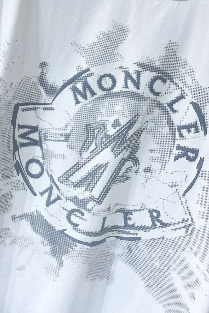 Moncler T-Shirts Durable 141032