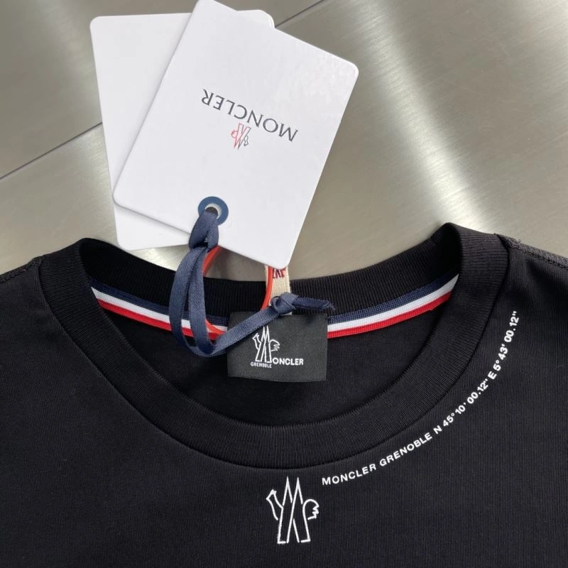 Modern Moncler T-Shirts 141020