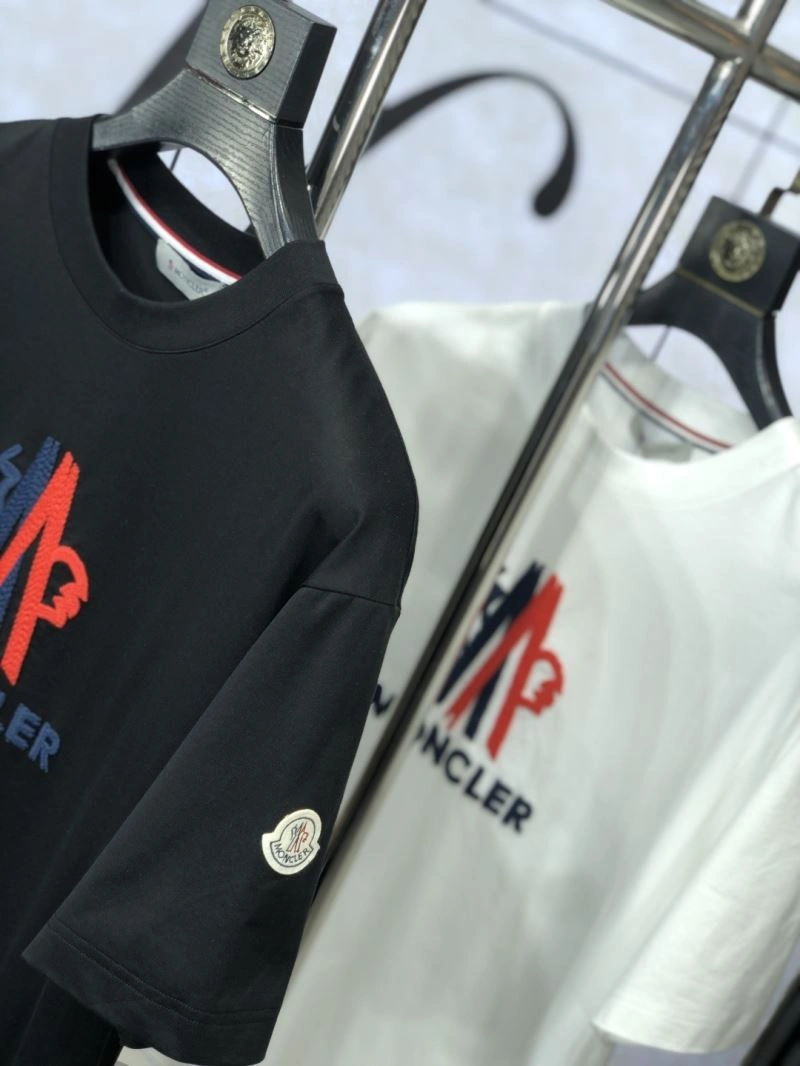 Moncler T-Shirts Soft 141012