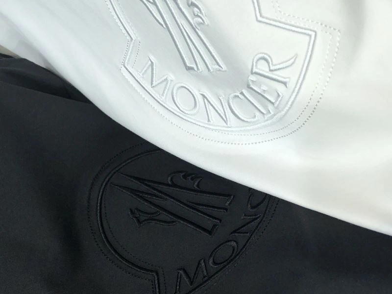 Moncler T-Shirts Effortless 141016