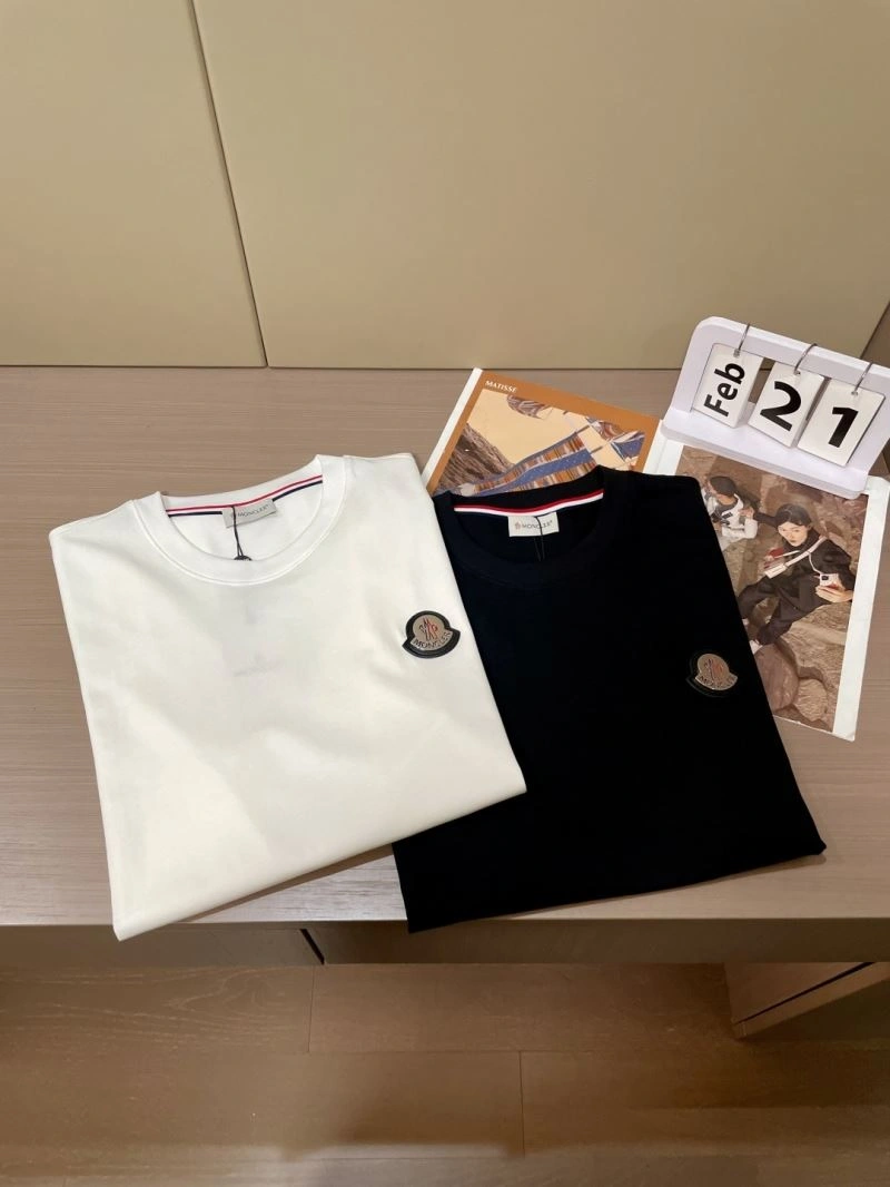 Moncler T-Shirts Refined 141013