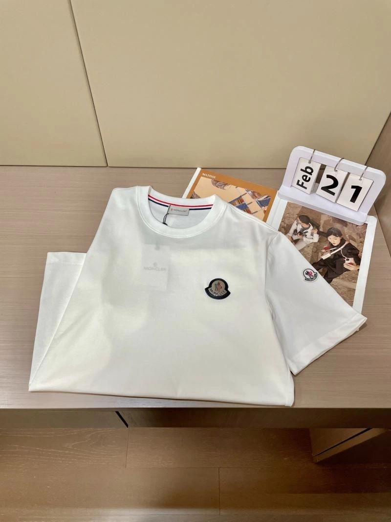 Moncler T-Shirts Refined 141013