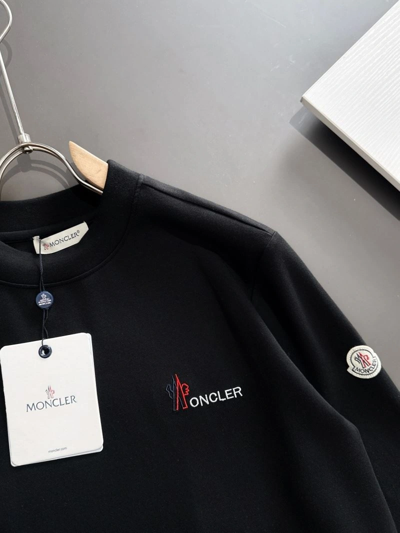 SmoothTexture Moncler T-Shirts 140983
