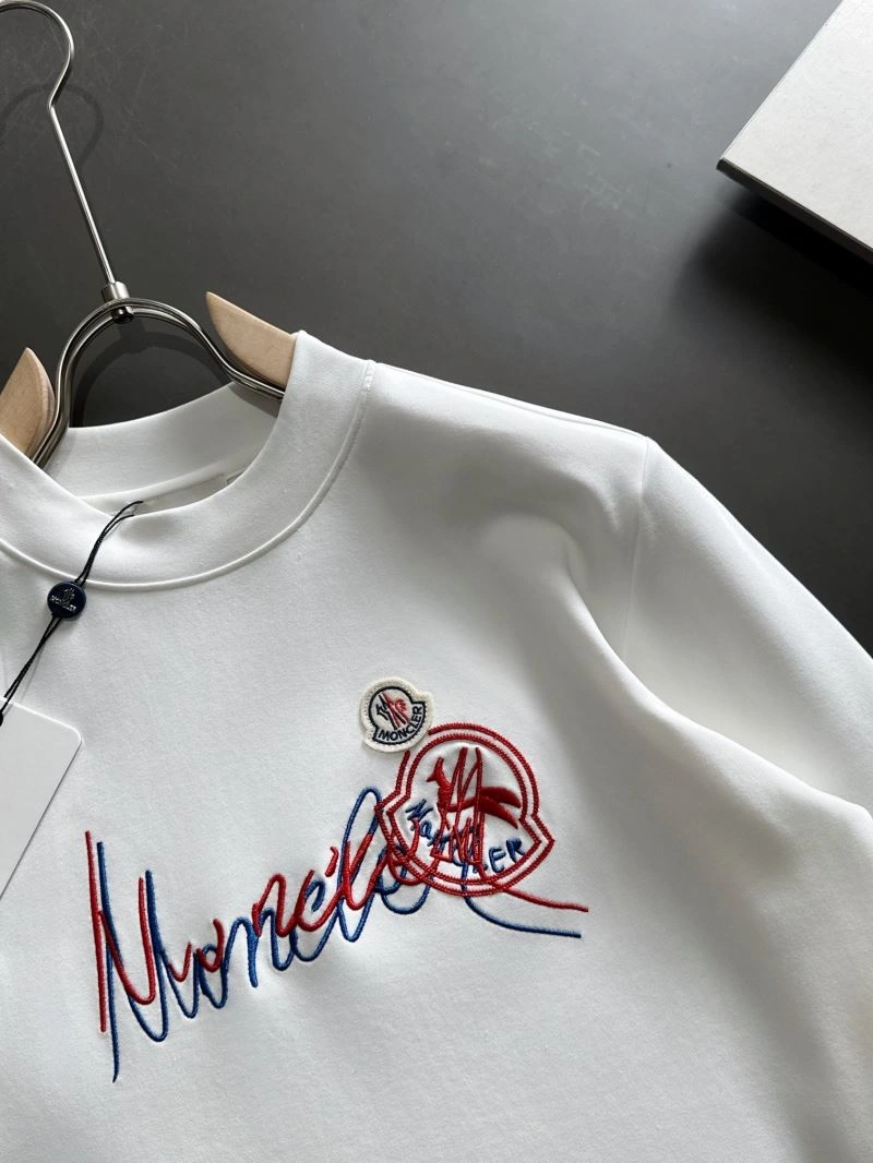 Cozy Moncler T-Shirts 140985