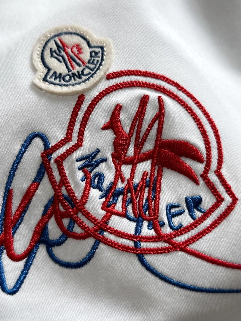 Cozy Moncler T-Shirts 140985