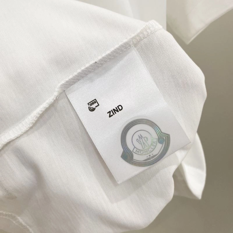 Stretchable Moncler T-Shirts 141010