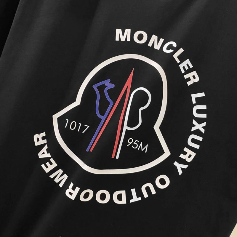 ZipUp Moncler T-Shirts 140991