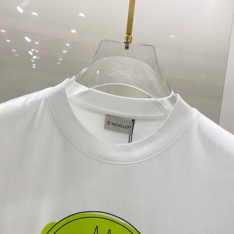 Resilient Moncler T-Shirts 140995