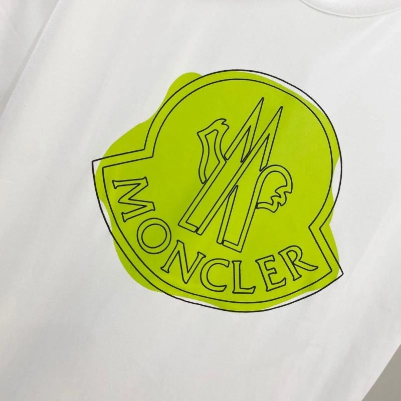 Resilient Moncler T-Shirts 140995