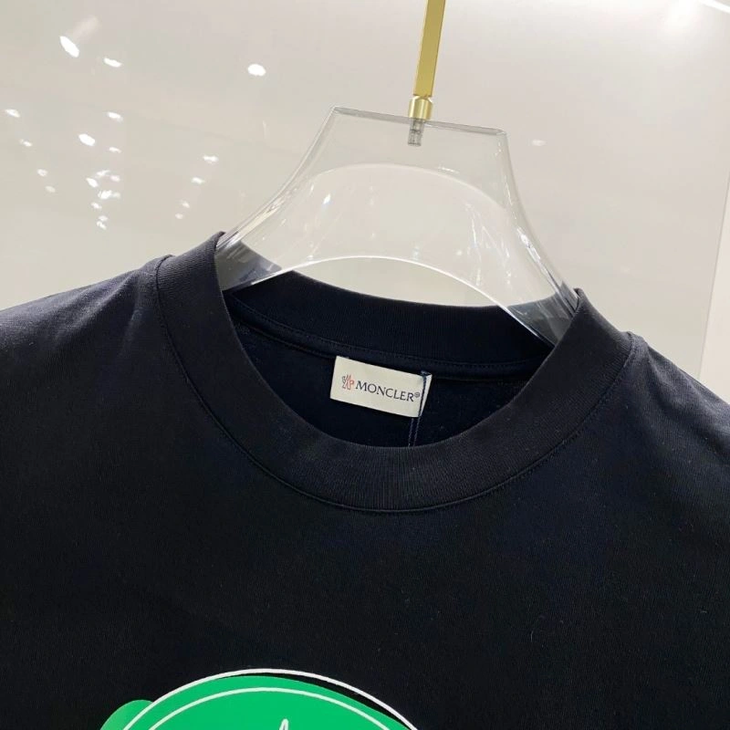 AllSeason Moncler T-Shirts 140982