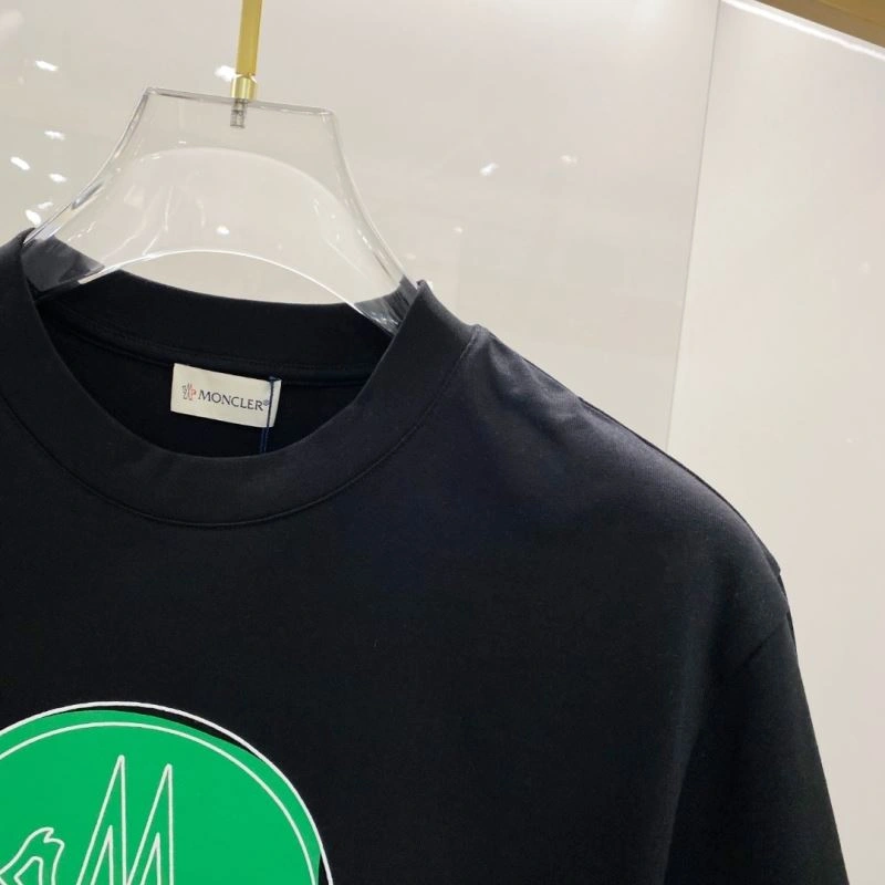 AllSeason Moncler T-Shirts 140982