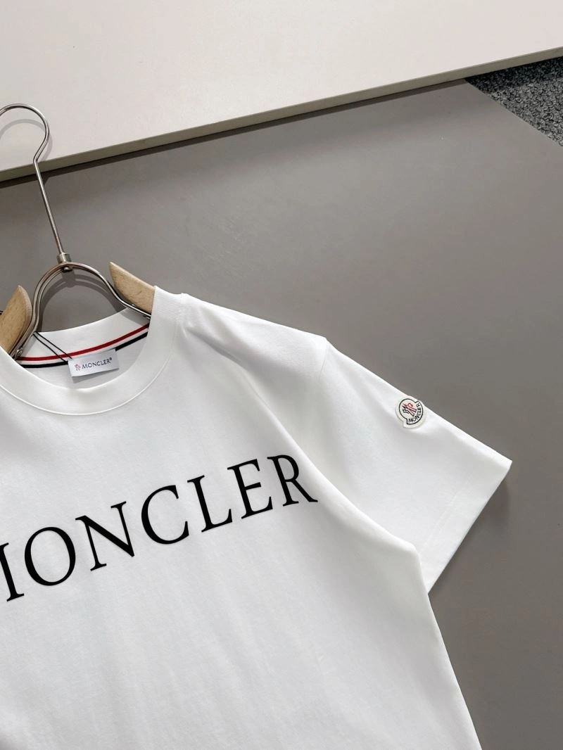 Moncler T-Shirts MultiPurpose 140981
