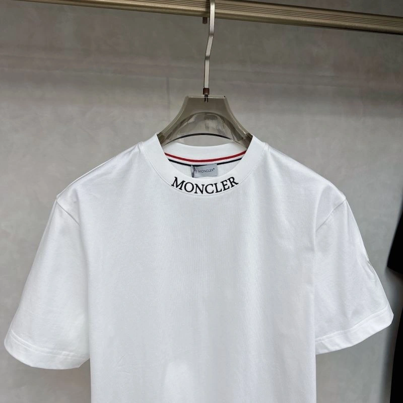 Stretchable Moncler T-Shirts 140994