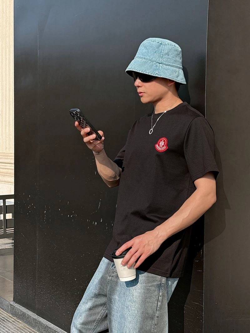 FashionForward Moncler T-Shirts 141003
