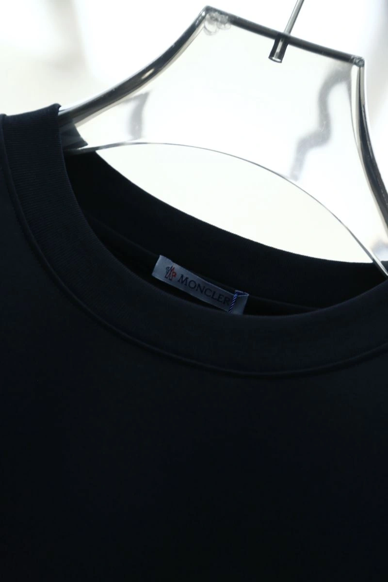 MultiPurpose Moncler T-Shirts 141000