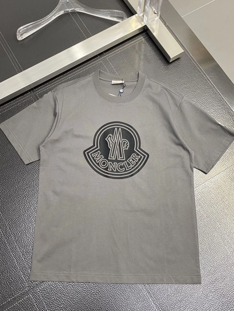 Moncler T-Shirts Soft 140976