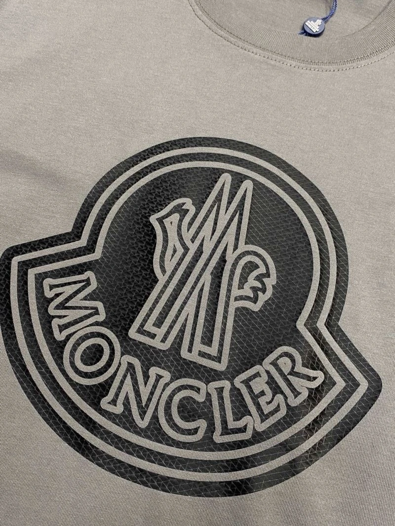 Moncler T-Shirts Soft 140976