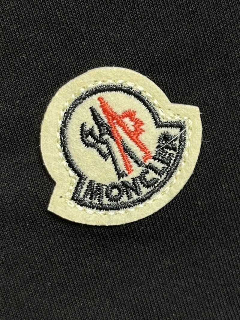 Snug Moncler T-Shirts 140970